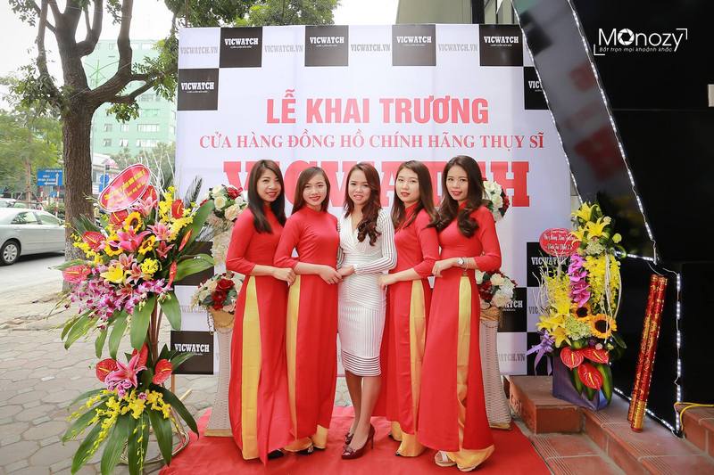 Chụp ảnh khai trương