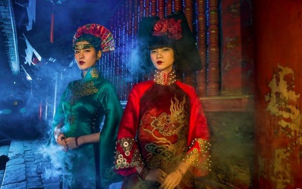 concept-chup-anh-ao-dai-co-o-van-mieu (1) Concept chụp ảnh áo dài cổ ở Văn Miếu của người mẫu Hạ Vi