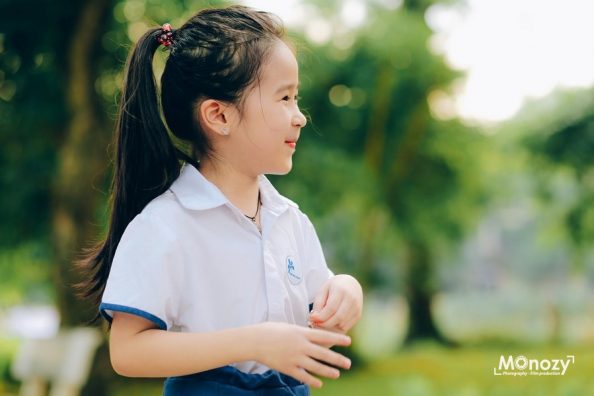 Chụp ảnh ngoài trời cho bé