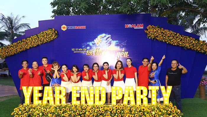 Chụp ảnh sự kiện year end party cuối năm